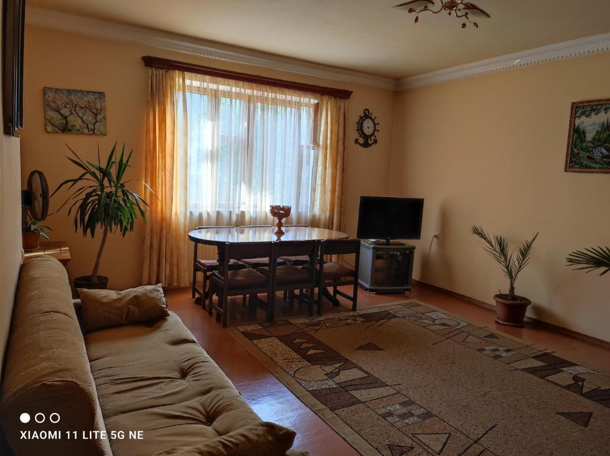 Gayane & Khikar B&B Chʼiva エクステリア 写真